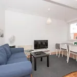 Houze Spacious Near Marques De Pombal Apartament *
